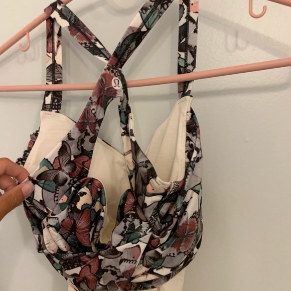 Lululemon wrap it up tank so fly butterfly - Picture 3 of 5